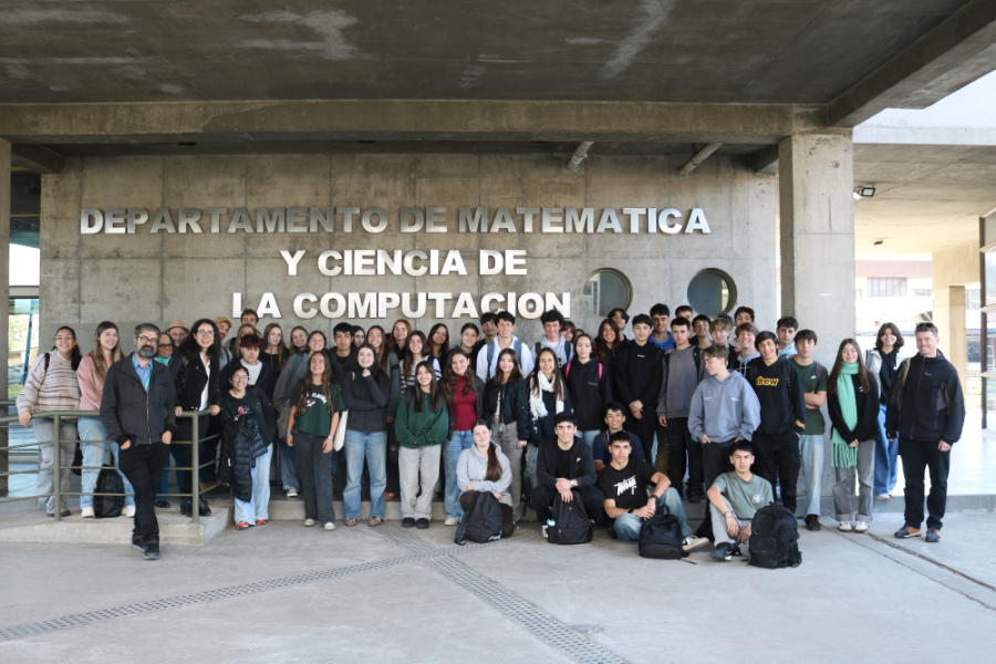Estudiantes de Viña del Mar participan en charla en francés sobre matemáticas
